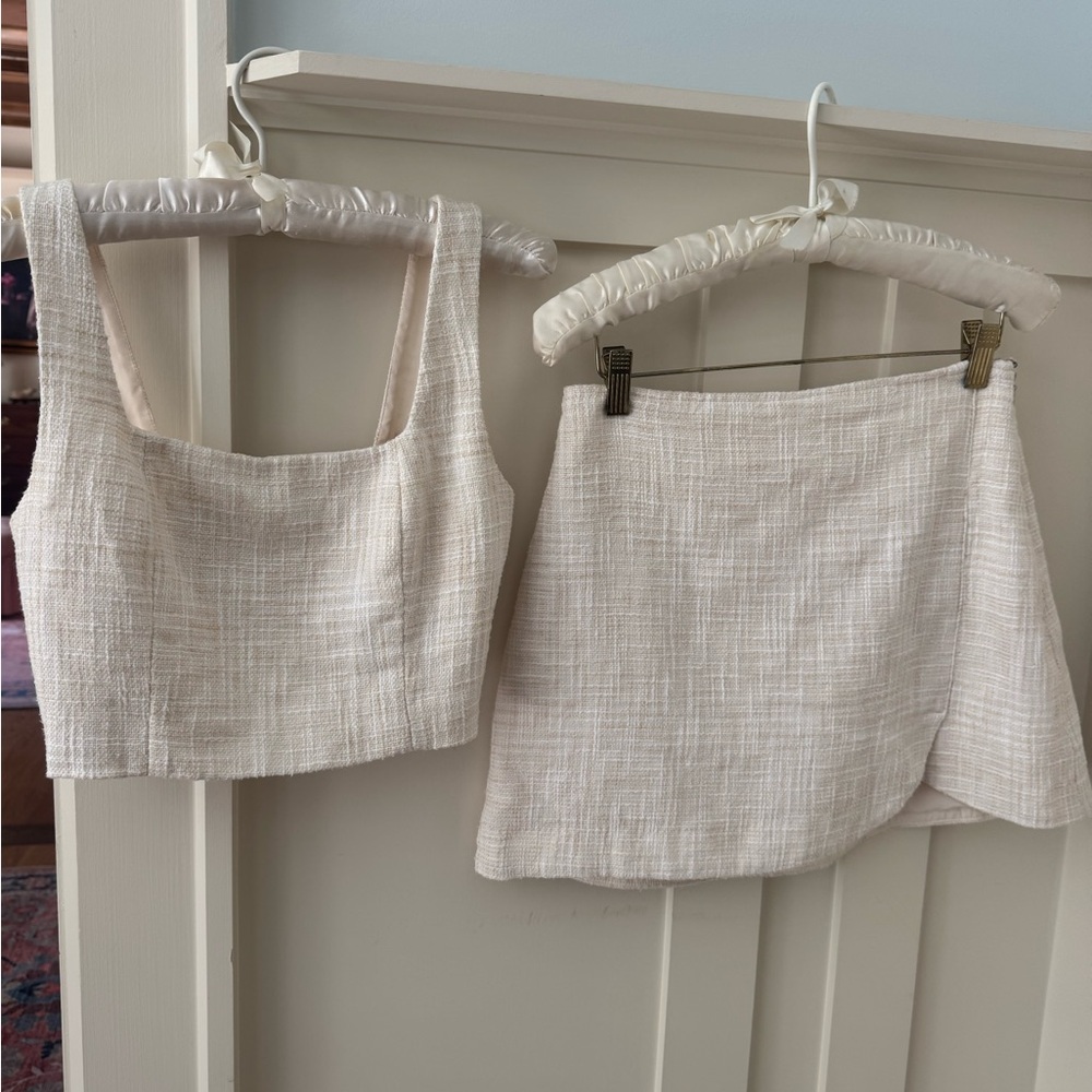 Abercrombie & Fitch Textured Cream Skort Set